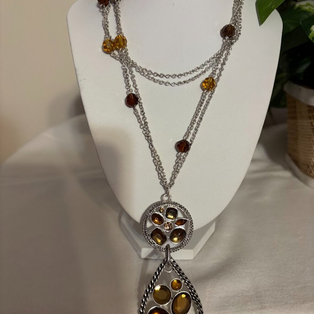 Beautiful Multi Color Necklace (30") in Silver Tone with pouch - Picture 4 of 16
